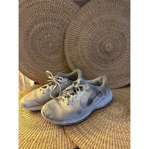 NIKE flex women’s size 8.5 sneakers
